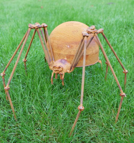 Rusty metal spider garden - rusty,