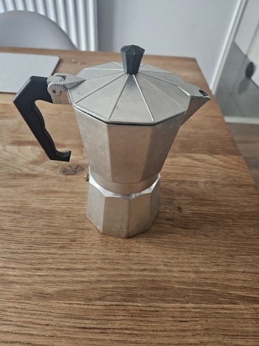 Classic aluminum stovetop moka - aluminum,