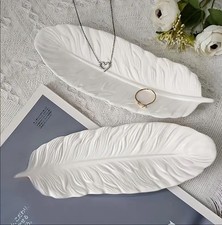 Elegant Feather Design Ceramic
