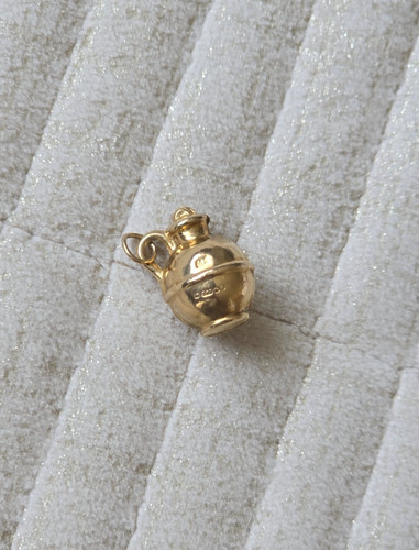 9ct gold detailed - gold, charm