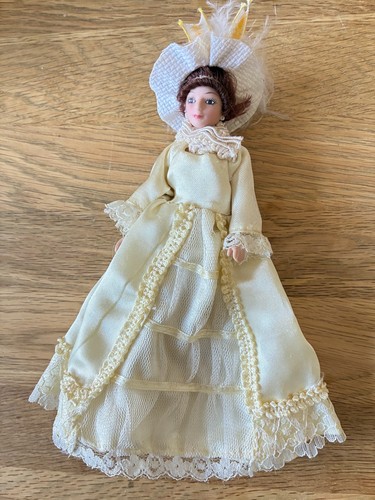 12th dolls - 1/12th,