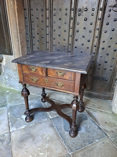 Low walnut queen anne - low,