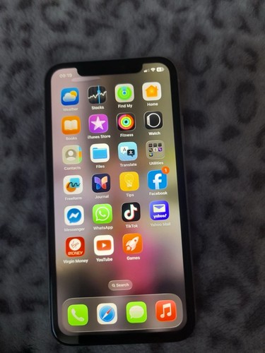 White iphone 64gb - ios, 26.1
