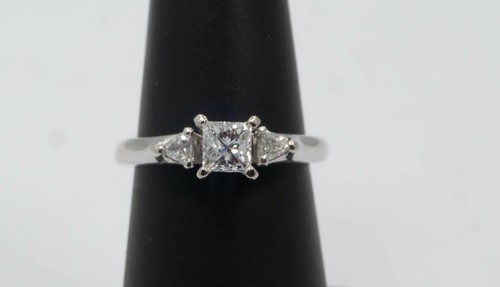 Stunning carats diamond - stunning!, 0.69