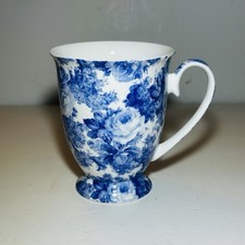 Maxwell And Williams Antique Blue White Floral Footed Mug Fine Bone China