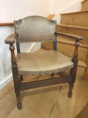 Antique leather chair - , low