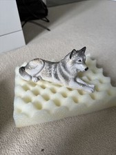 John Beswick Wolf Lying JBDW4 Figurine Present Gift New Boxed