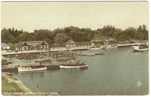 Oulton broad postcard - postcard,