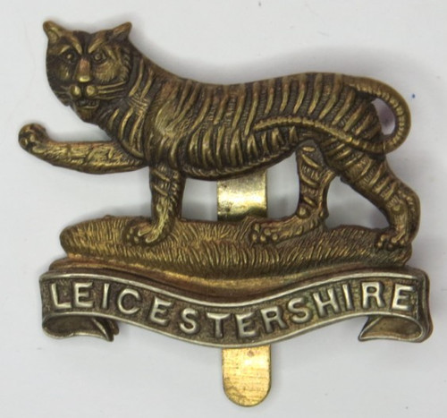 Military cap badge 4th - military,