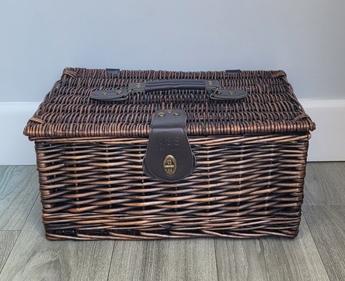 Wicker basket hamper - basket, for