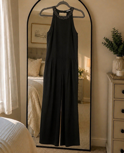 Black halter beaded neck - black,