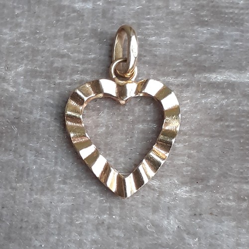 Saudi 18ct yellow gold - saudi,