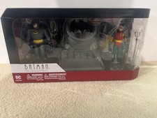 Batman The Animated Series Batman And Robin Bat Signal Set DC Collectibles