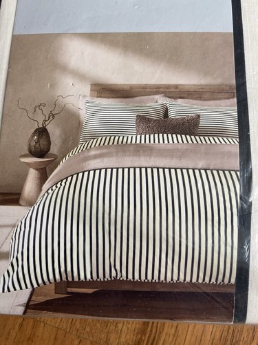 Next home mono entry - mono, stripe