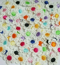 TINY WHITE GUIPURE LACE DAISY COLOUR CENTRE MOTIFS SEW ON FLOWER APPLIQUES 15mm