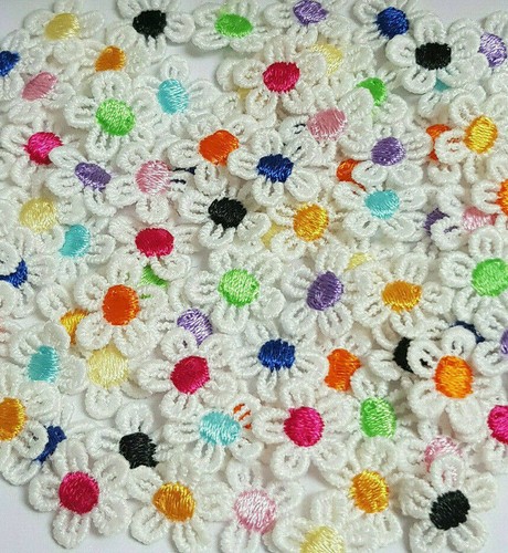 Tiny white guipure lace daisy - guipure,