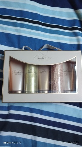 The gift set - set, a