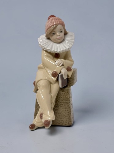 Lladro little jester 5203 boy - lladro,