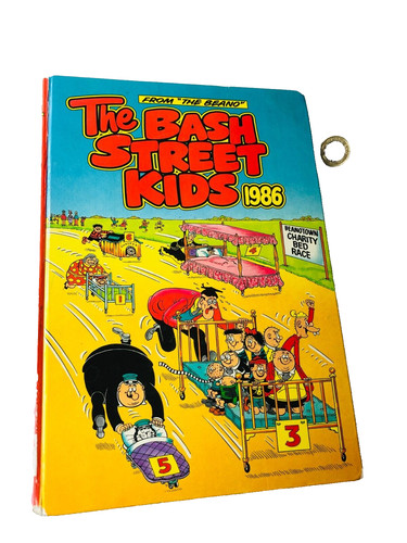 Book the bash street kids - the,