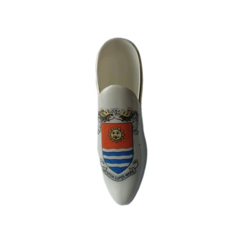 Unmarked crested ware regency - unmarked,