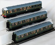 Hornby R2297A - OO Gauge 3 car