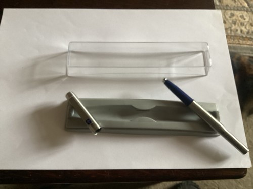 Parker roller ball pen - 25,