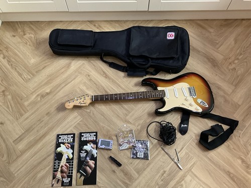 Squier fender stratocaster - fender,