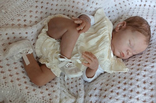 Reborn baby laura - reborn,