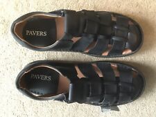 BNIB Pavers black leather