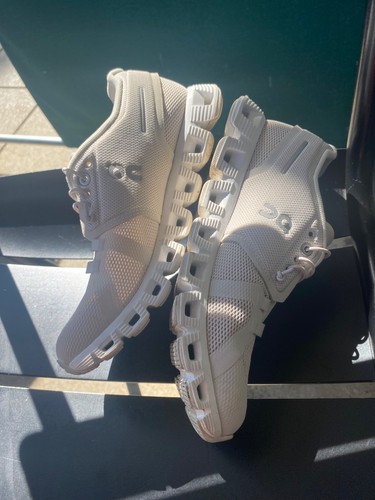 Cloud trainers running - on,