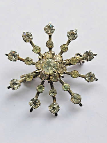 Vintage rhinestone star brooch