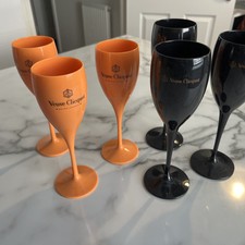 6x Veuve Clicquot Acrylic Plastic Champagne Orange & black Flutes 