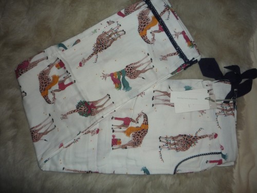 Fat face eva giraffe pyjama - face,