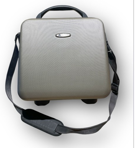 Delsey hard case - case, carry