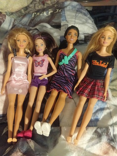 Barbie dolls bundle - dolls,