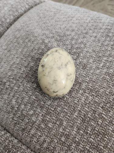 Lovely large marble egg - large,