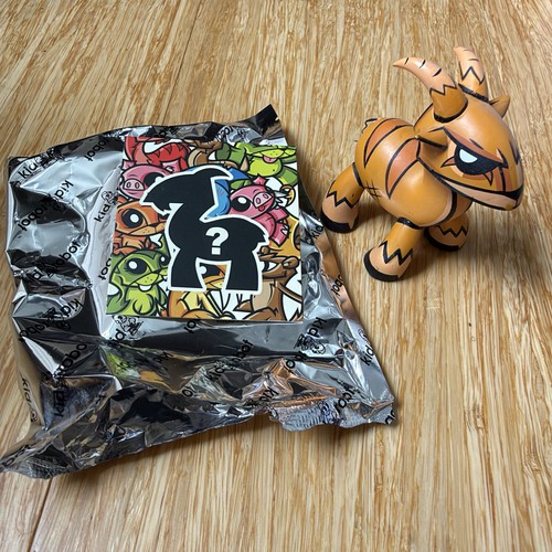 Finders keepers mystery figure - finders,