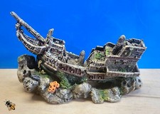 Galleon on Rocks Aquarium