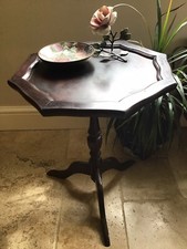 Mahogany Tripod Octagon Wine /