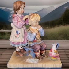 Short Cut  By Christine Haworth  Figurine The Leonardo  Poppets  Collection 