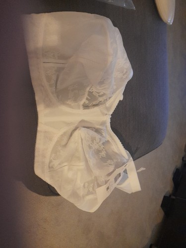 Ladies white doreen bra size - white,