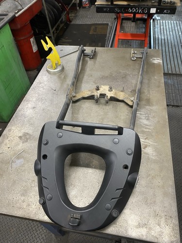 Suzuki gsxs1000f givi top box - givi,