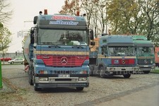 Truck Photo Mercedes-Benz