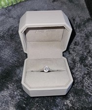 18ct white gold diamond ring -