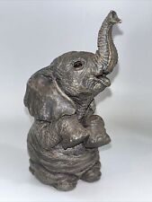 "The Herd" Elephant Resin Figurine Ornament Popcorn MH3110 Martha Carey, 14cm