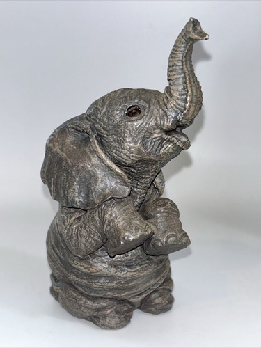 The herd elephant resin - "the,