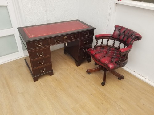 4x2ft vintage red leather top - vintage,