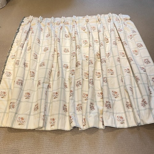 Heavy brocade curtain floral - heavy,
