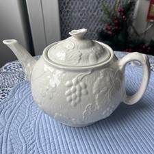Davenport Burleigh White Teapot Strawberry/Grape Vine Pattern