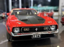 AUTOart 1/18 1971 Ford Mustang Mach 1. Excellent Boxed Condition. Rare Model.